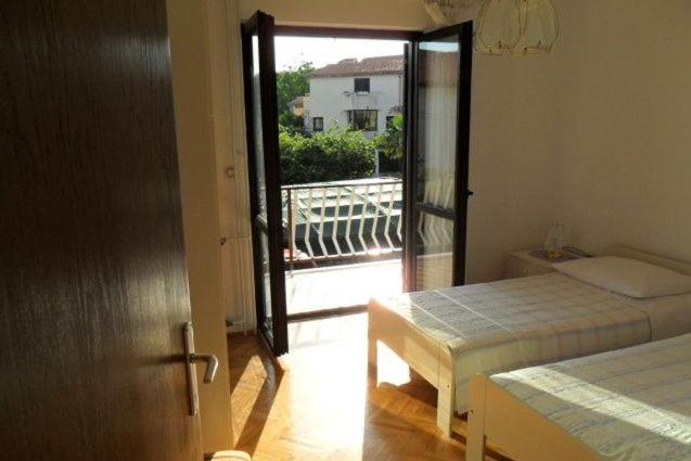 Apartments Romano *