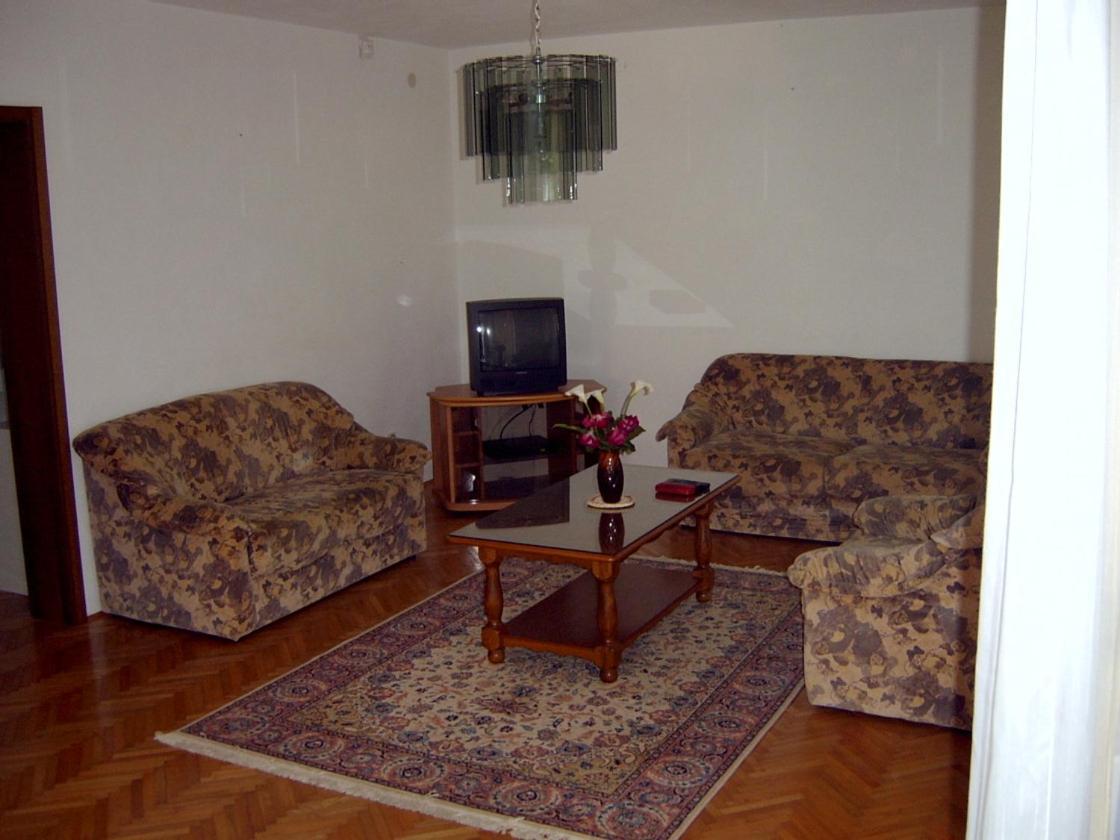 Apartments Romano Apartment *